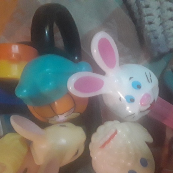 Vintage PEZ Rabbit & Lamb Easter Pink and Purple Slovenia Lot of 2 - Picture 3 of 16